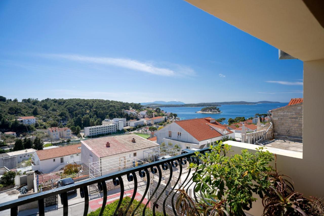 The Swallow'S Nest - Zf Hvar Hvar Town Exteriör bild